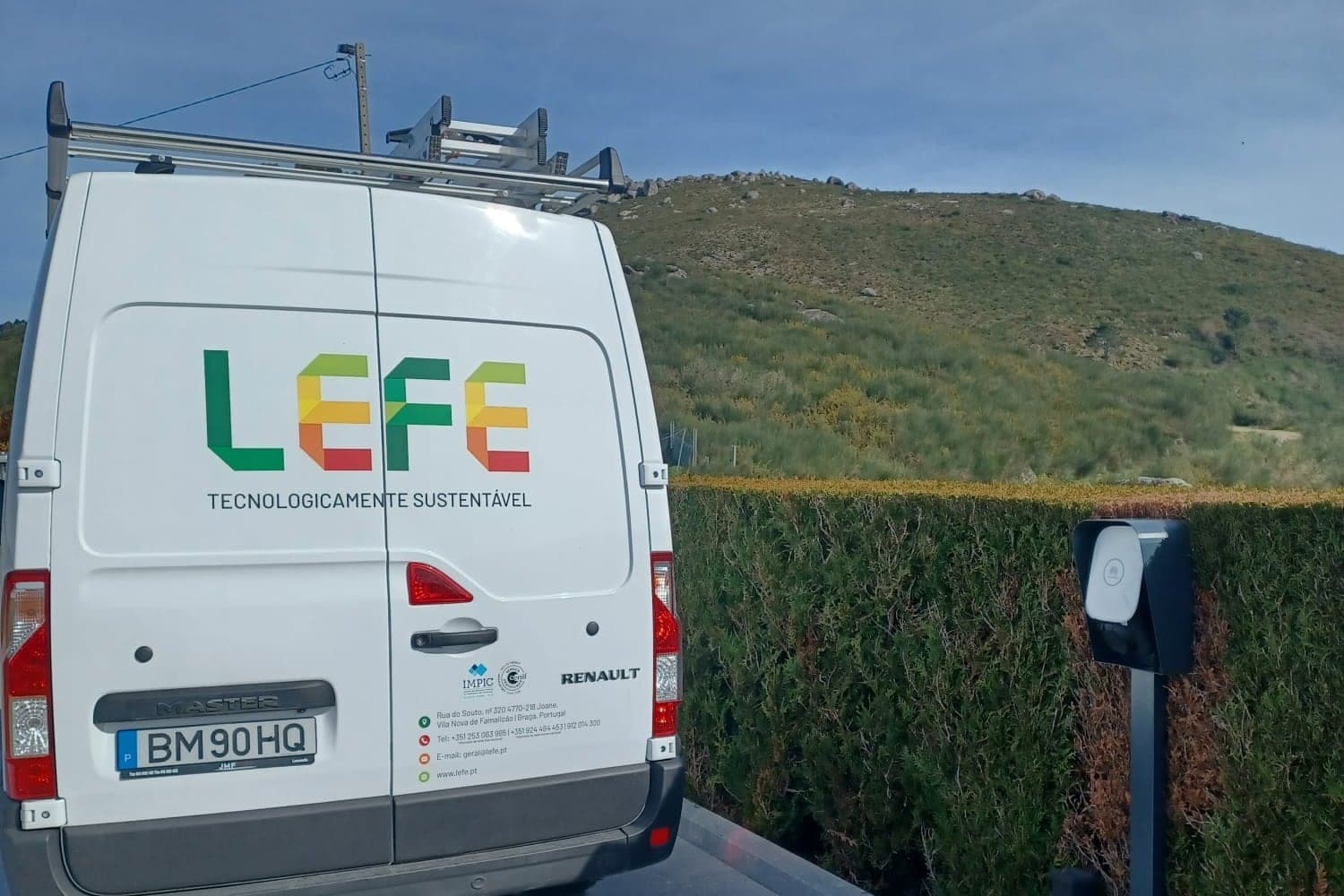 Carregador de Veículo Elétrico